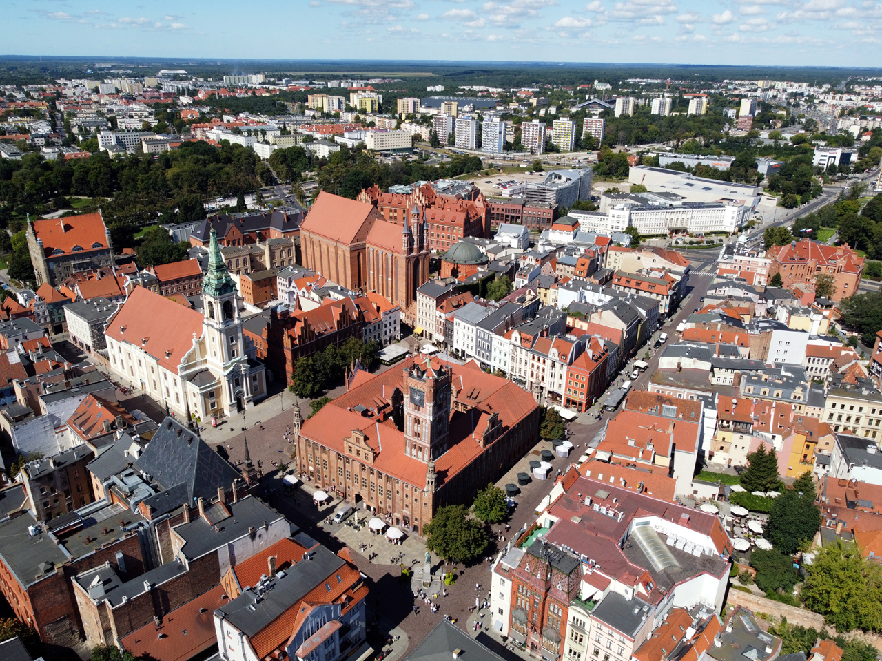 Dyrektorzy placówek oświatowych poszukiwani