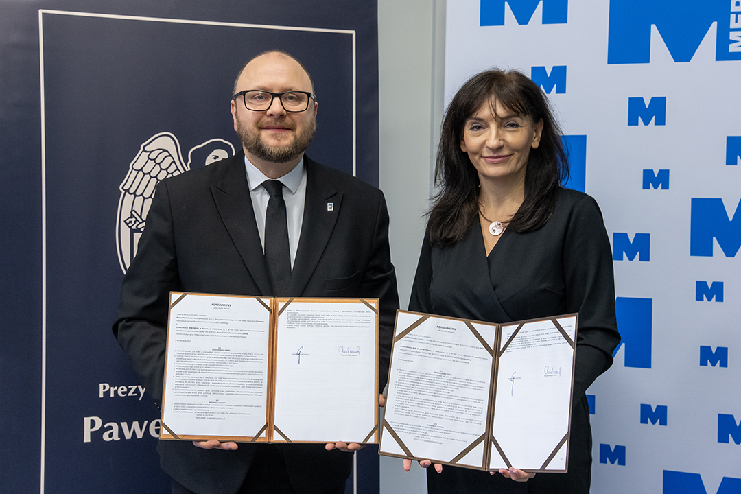 Podpisanie umowy między Gminą Miasta Torun a WSB Merito