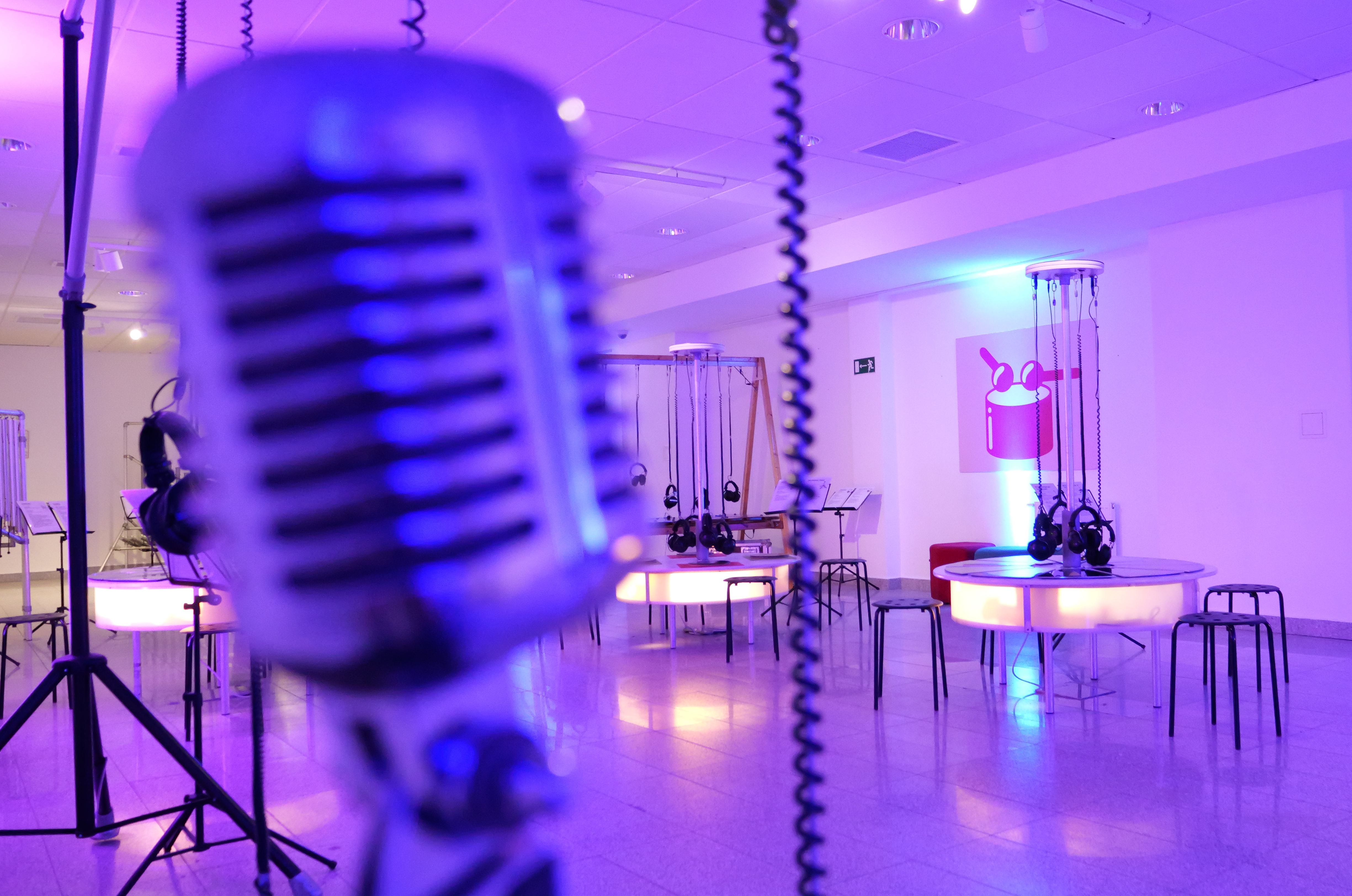 W najbliższy weekend zwiedzający będą mieli ostatnią szansę, aby zobaczyć interaktywną wystawę „Make Music!” w Centrum Nowoczesności Młyn Wiedzy w Toruniu. Ekspozycja znajduje się na VI piętrze i będzie dostępna w godzinach 11:00–17:00. Nie przegapcie okazji!