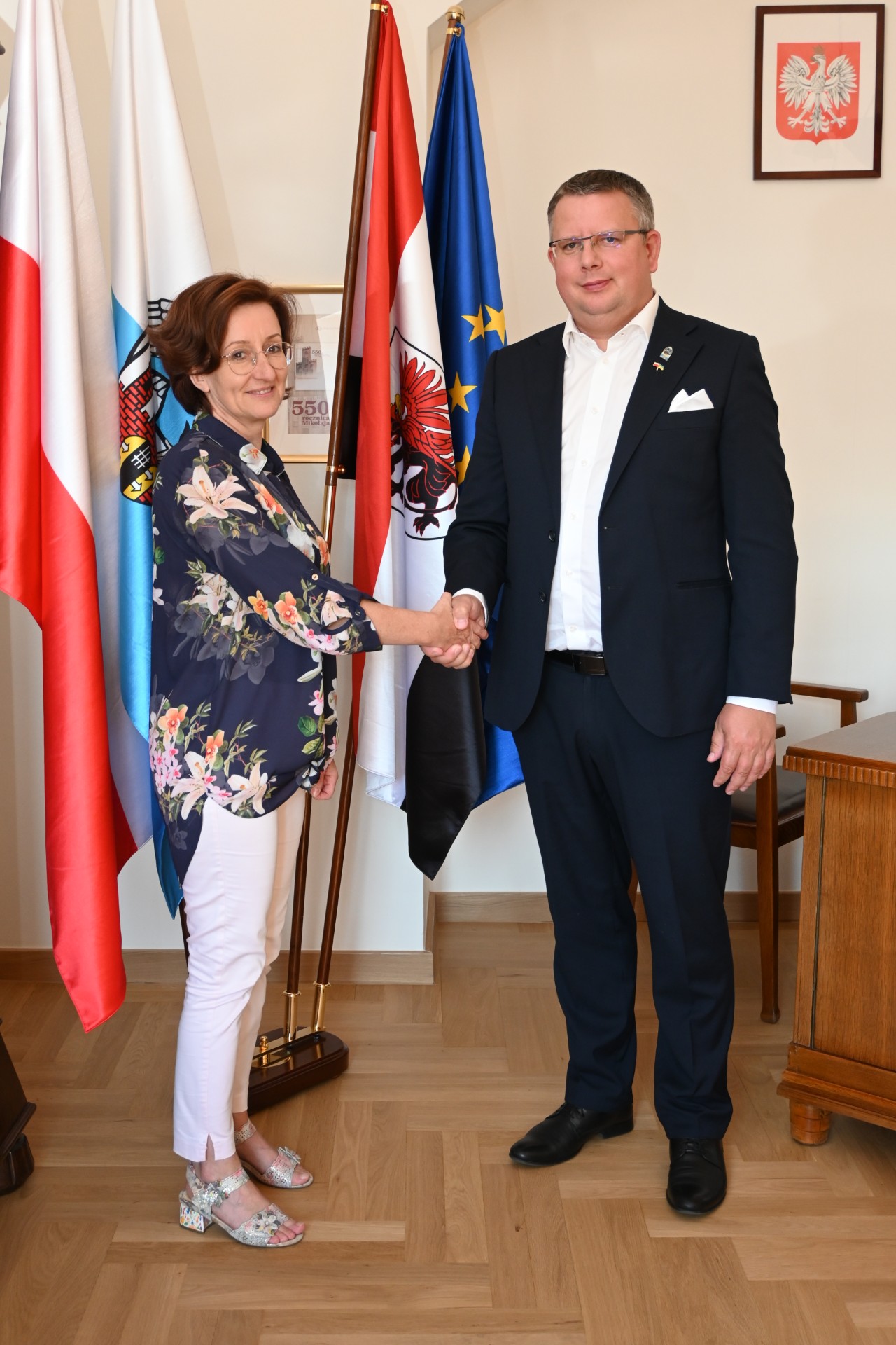 Przewodniczący Rady Miasta Torunia Łukasz Walkusz spotkał się z Prezes Fundacji na Rzecz Pomocy Dzieciom Niepełnosprawnym „Daj Szansę” Ewą Grobelską.