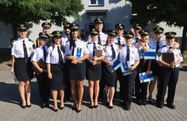 Nagrodzeni strażnicy miejscy w Toruniu, fot. Sławomir Kowalski Nagrodzeni strażnicy miejscy w Toruniu, fot. Sławomir Kowalski