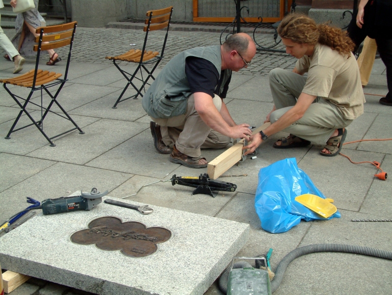  Tadeusz Porębski podczas montażu pierwszej Katarzynki w 2003 roku, Fot. Małgorzata Litwin