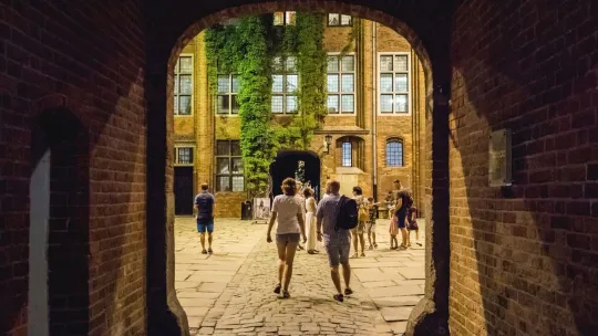Dziedziniec Ratusza Staromiejskiego w Toruniu