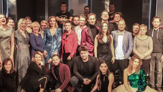 zdjęcie artystów występujących w spektaklu