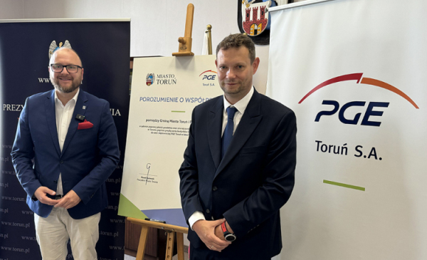 Prezydent Torunia Paweł Gulewski z Pawłem Dzierżanowskim, prezesem zarządu PGE Toruń S.A.