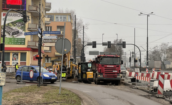 Na zdjęciu: samochody na skrzyżowaniu Szosy Chełmińskiej i Czerwonej Drogi