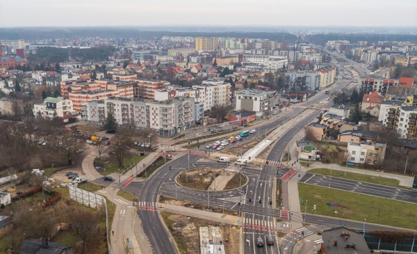Na zdjęciu: widok z drona na skrzyżowanie Trasy Średnicowej z Szosą Chełmińską