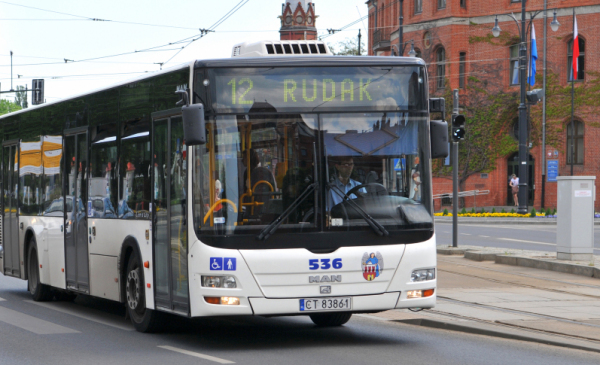Na zdjęciu: autobus miejski MZK