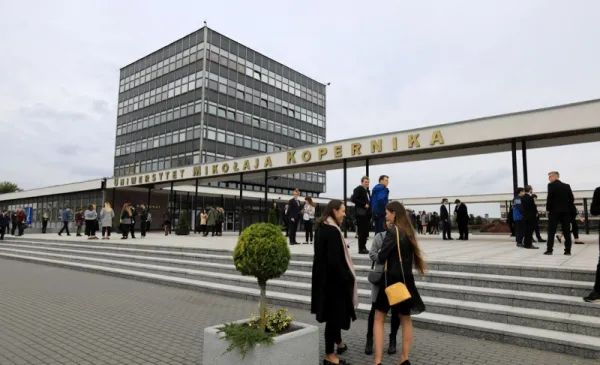 Uniwersytet Mikołaja Kopernika - budynek rektoratu