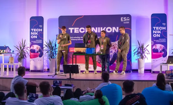 10 drużyn zmierzyło się w finale Technikon ESA 2024. Finał odbył się w Szkole Podstawowej nr 12 w Toruniu.