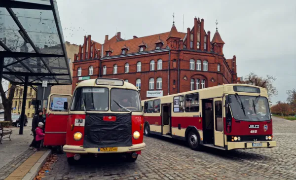 Sto lat autobusów w Toruniu