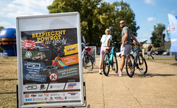 Trzeźwy kierowca i bezpieczne dziecko