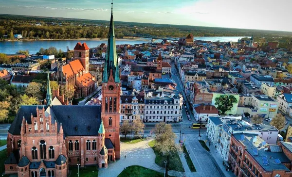 Turyści kochają Toruń