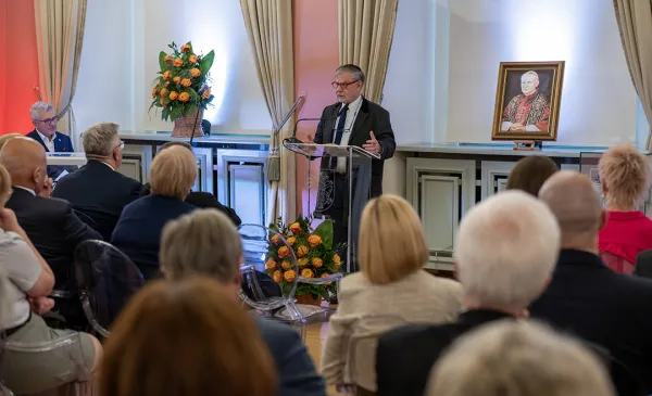 Prof. Joseph Weiler z Nagrodą Fides et Ratio