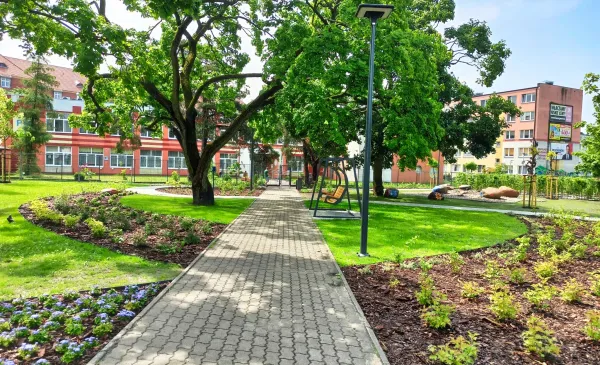Park kieszonkowy przy ul. Sienkiewicza i ul. Gagarina