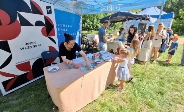 Kulturalne śniadanie nad Martówką