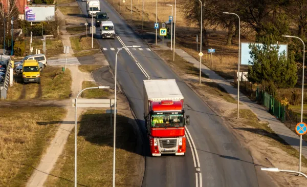 Rusza budowa drogi rowerowej wzdłuż ulicy Poznańskiej