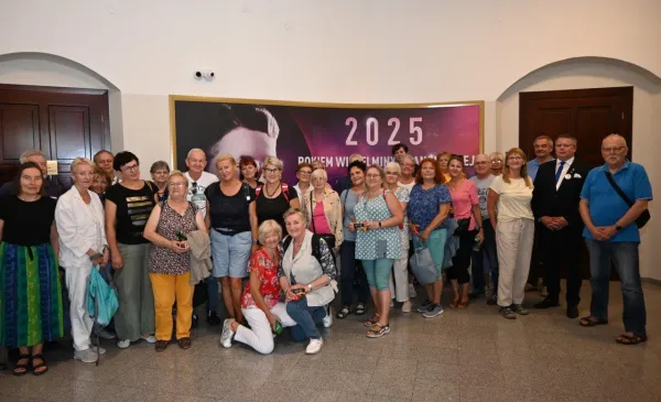 „60+ z PTTK” z wizytą w Urzędzie Miasta Torunia