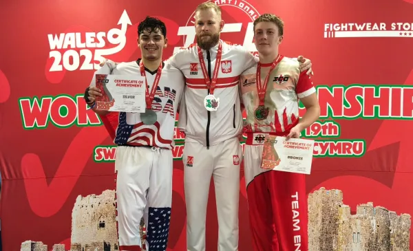 Sukces toruńskich kickboxerów na Mistrzostwach Świata ICO 2025 w Walii!