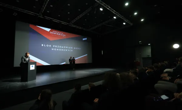 Euroorbita – Konstelacja Demokracja 