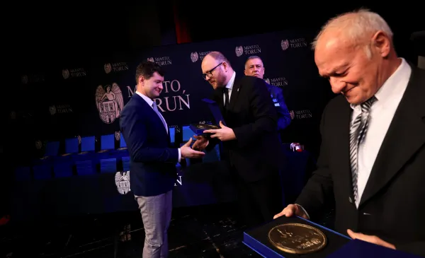 Toruń świętuje 100-lecie hokeja na lodzie