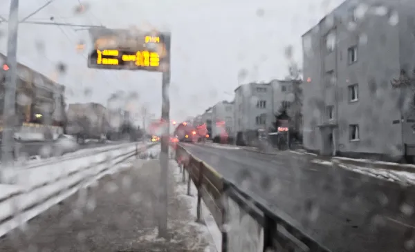  Trudne warunki na drogach