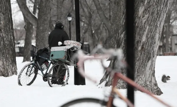 Wspólnie z organizacjami pozarządowymi prowadzimy działania skierowane do osób w kryzysie bezdomności i potrzebujących wsparcia. 