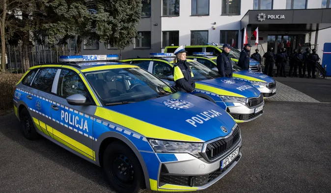 Komenda Miejska Policji w Toruniu wzbogaciła się o nowe pojazdy dofinansowane z budżetu Gminy Miasta Toruń. Zaprezentowano również pierwszą w województwie Grupę Szybkiego Reagowania. 
