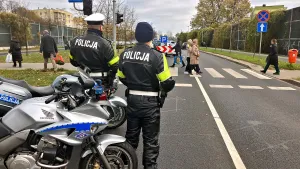 Nad bezpieczeństwem odwiedzających groby bliskich będą czuwali również funkcjonariusze KMP w Toruniu. 