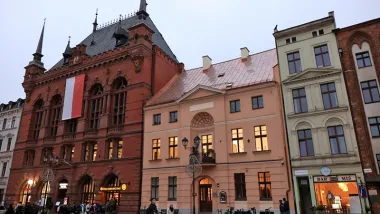 Budynek OPP Dom Harcerza z wymienionym dachem, fot. Sławomir Kowalski