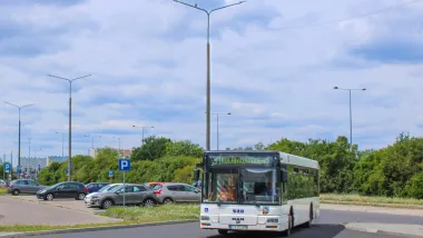 Miejskim autobusem na koncert na Barbarce