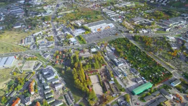 Teren przy ul. Grudziądzkiej 163 zmieni się i zyska nowe funkcje – usługowe z dopuszczalną zabudową mieszkaniową. Jeszcze w tym roku pierwsze działki trafią do sprzedaży. 