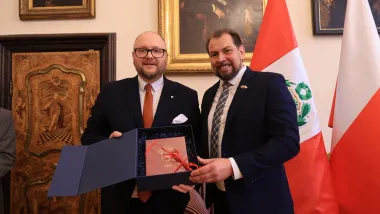 Wręczenie nominacji konsulowi honorowemu Peru w Toruniu