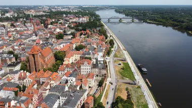 Bulwar i starówka z drona