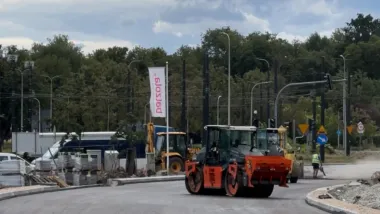 Asfaltowanie na Trasie Staromostowej