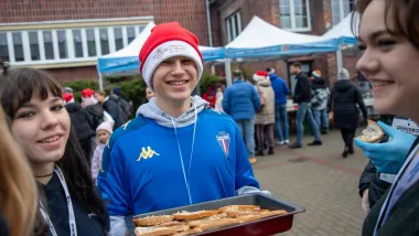 V Ognisko Mikołajkowe przy Szkole Podstawowej nr 14 — świętujemy razem i pomagamy