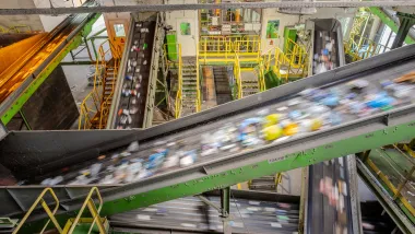 Spółka realizuje modernizację sortowni odpadów komunalnych zlokalizowanej na terenie Zakładu Unieszkodliwiania Odpadów Komunalnych w Toruniu. Jest to inwestycja o wartości przekraczającej 10 mln zł, z czego 7 mln zł stanowi dofinansowanie ze środków funduszy europejskich. 