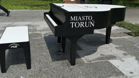 Czasowe wyłączenie fortepianu plenerowego