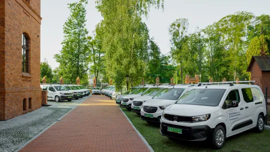 Kolejne samochody elektryczne zasilą flotę Toruńskich Wodociągów