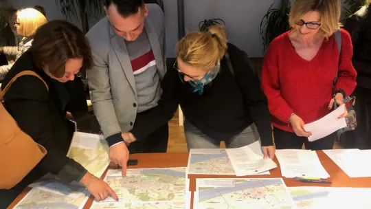 Biuro Dialogu i Innowacji Miejskich we współpracy z Fundacją Stabilo i Pracownią Zrównoważonego Rozwoju prowadzi konsultacje społeczne dotyczące kilku obszarów funkcjonowania miasta.