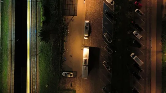 Zaparkuj na obrzeżach starówki