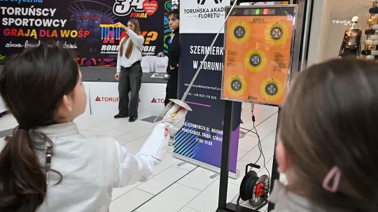 Sport, emocje i pomaganie – „Toruńscy Sportowcy grają z WOŚP” w Toruń Plaza