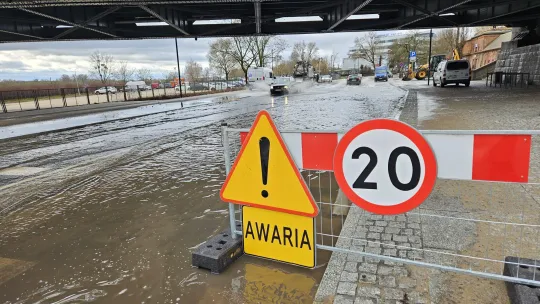 Trwa usuwanie awarii na Bulwarze Filadelfijskim