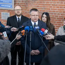 Ograniczenia w nocnej sprzedaży alkoholu: najpierw analiza, konsultacje społeczne