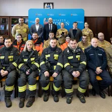 Miasto Toruń przekazało OSP Podgórz dawną ujeżdżalnię