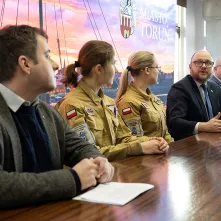 Miasto Toruń przekazało OSP Podgórz dawną ujeżdżalnię