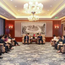 Prezentacja oferty turystycznej i atrakcji Torunia oraz spotkania z władzami miasta Guilin były jednymi z punktów udziału delegacji naszego miasta podczas targów turystycznych China EXPO Asean Tourism Exibition.