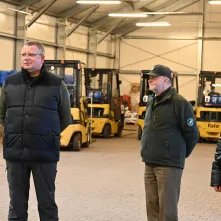 Radni sadzą drzewa na Bielawach – z myślą o przyszłości