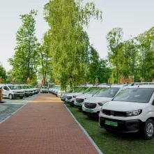 Kolejne samochody elektryczne zasilą flotę Toruńskich Wodociągów