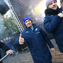 Mistrzowie Polski na żużlu spotkali się z kibicami na Rynku Staromiejskim